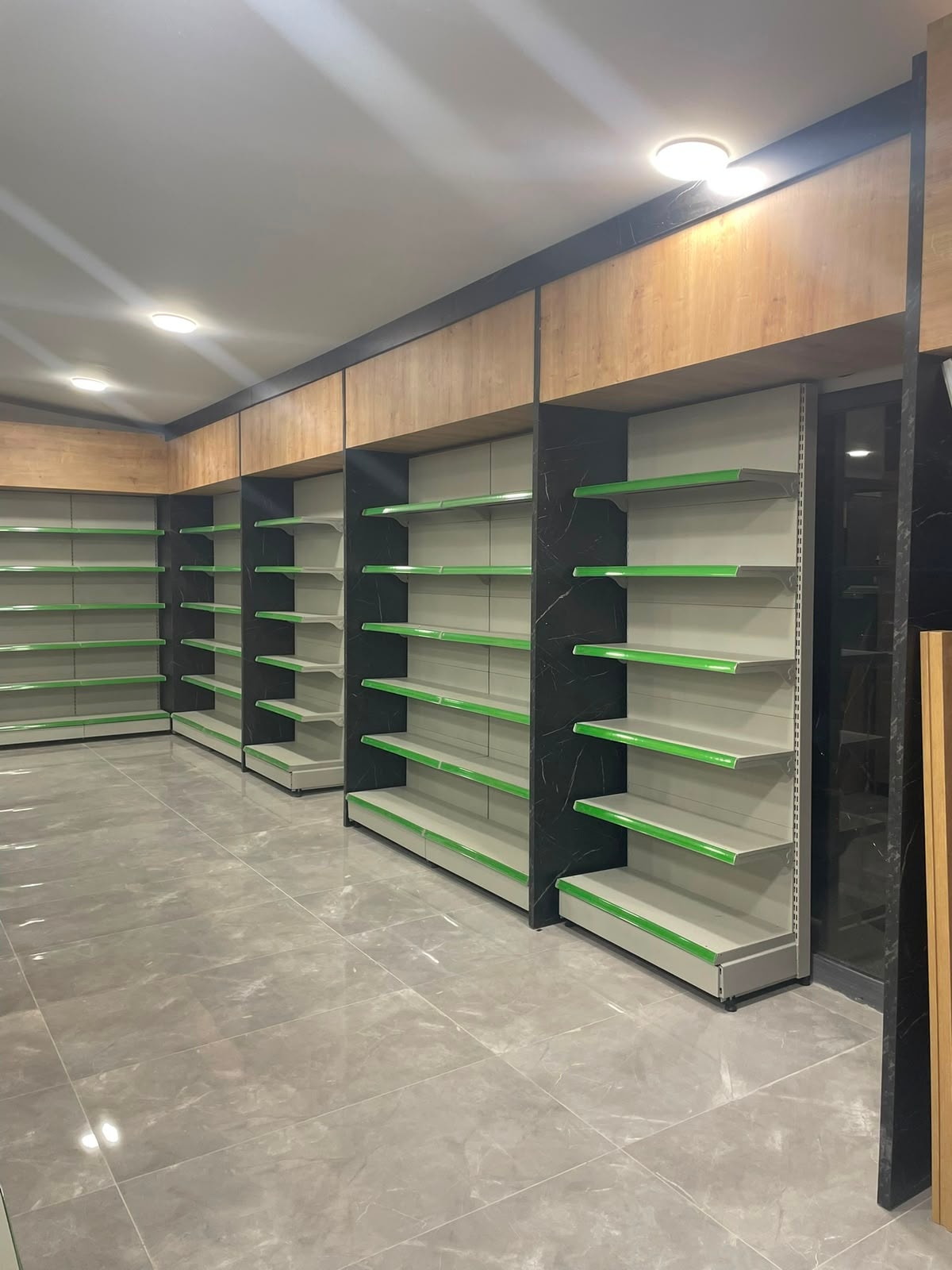 Ahşap-Metal Teşhir Ünitesi